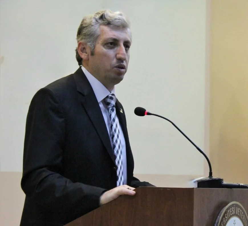 Veteriner Farmakoloji ve Toksikoloji Derneği Başkanı Prof. Dr. Ender Yarsan: “Arıları korumak kendi soframızı ve geleceğimizi korumaktır”