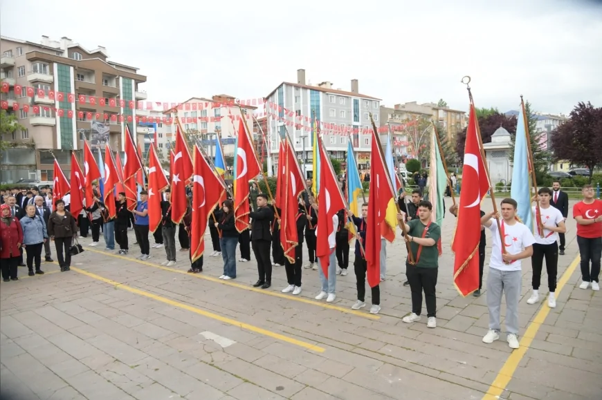 Kahramankazan’da 19 Mayıs Coşkusu Gençlik Yürüyüşü ve Etkinliklerle Kutlandı