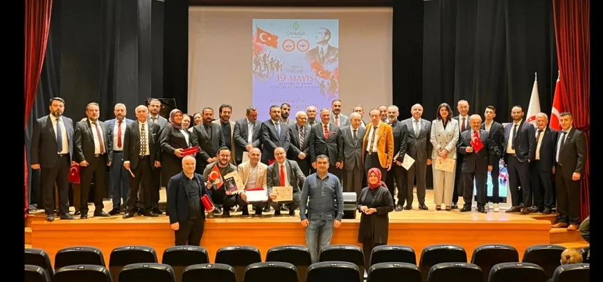 Serdengeçti Kültür Eğitim ve Yardımlaşma Federasyonu Genel Başkanı Doç. Dr. Servet Avşar: “19 Mayıs ruhunu gelecek nesillere taşımaya devam edeceğiz”