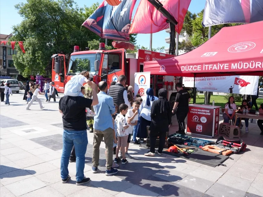 Düzce Belediyesi 19 Mayıs ve Gençlik Haftası’nı Anıtpark’ta Renkli Etkinliklerle Kutladı