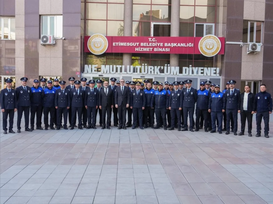Etimesgut Belediye Başkanı Erdal Beşikcioğlu: “19 Mayıs Umudun, Cesaretin ve Gençliğe İnancın Simgesidir”