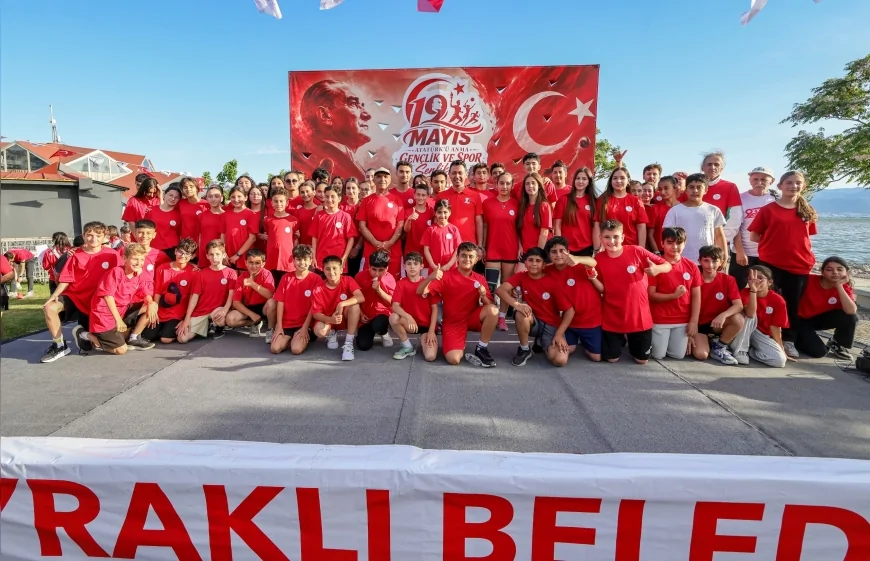 Bayraklı Belediye Başkanı İrfan Önal: “19 Mayıs Ruhunu Sporla, Sanatla ve Gençliğin Enerjisiyle Yaşadık”