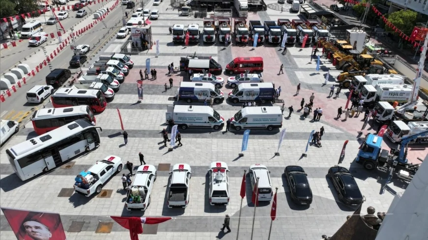 Manisa Büyükşehir Belediyesi 2 milyar 348 milyon liralık yatırımla filosuna 376 yeni araç kattı