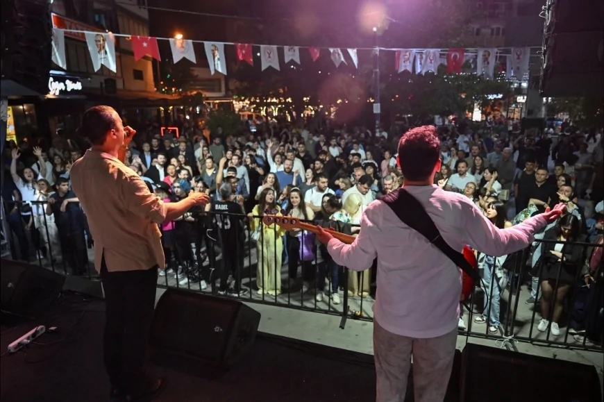 Bornova Belediyesi 19 Mayıs’ı konserler, spor turnuvaları ve gençlik etkinlikleriyle kutladı