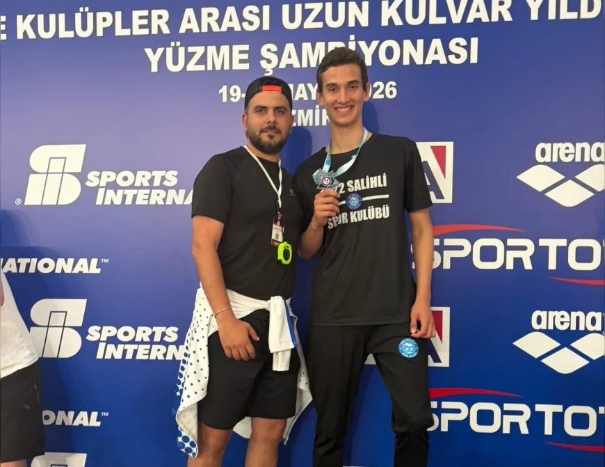 Manisalı yüzücü Eren Ayaz Türkiye Sportif Kulüpler Arası Şampiyonası’nda Türkiye ikincisi oldu
