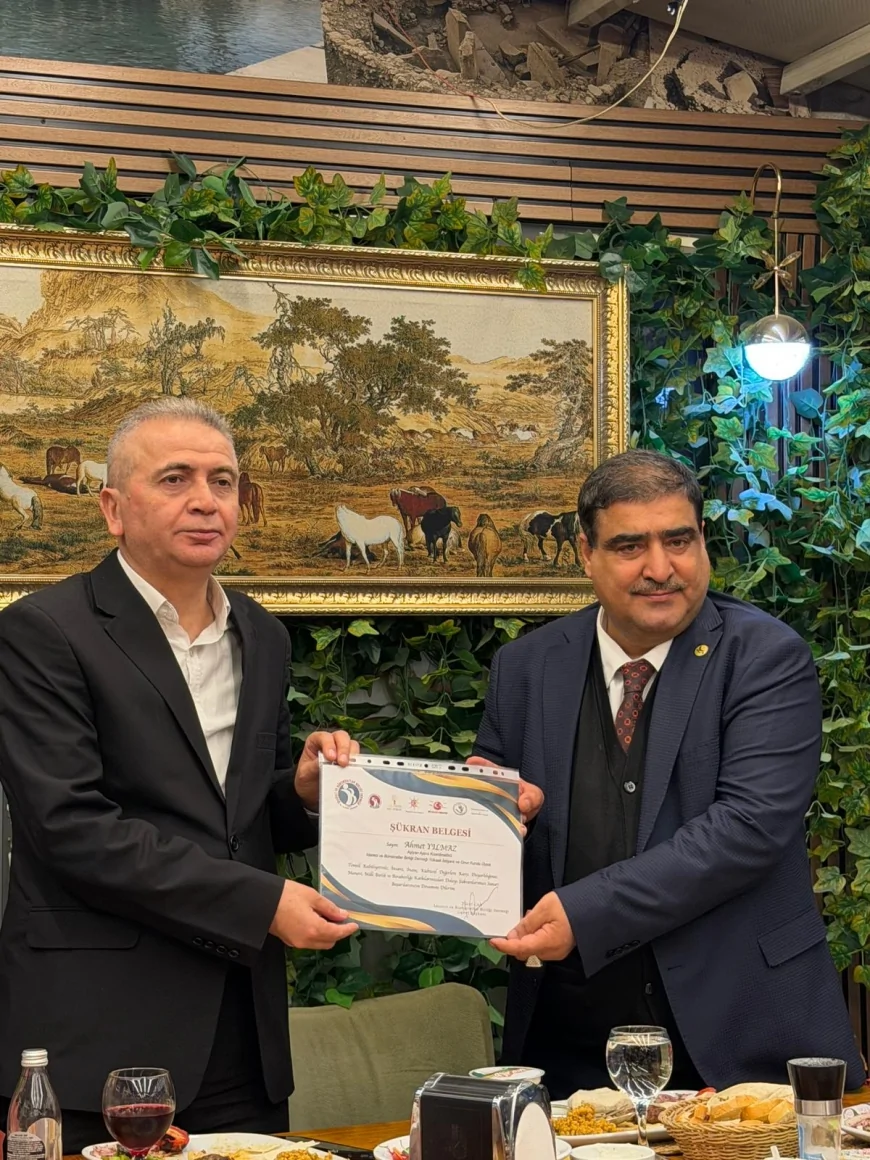 İdareci ve Bürokratlar Birliği Derneği’nde sürpriz kararla akademi kuruldu, Prof. Dr. Hasan Tahsin Fendoğlu oy birliğiyle başkan seçildi