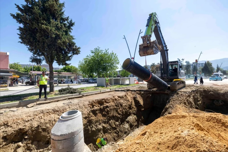 İzmir Büyükşehir Belediyesi Tire’de 300 milyon liralık yatırımla altyapı ve yolları yeniliyor