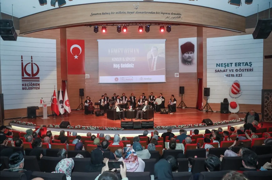 Keçiören’de Düzenlenen Ahmet Özhan Konseri ve Söyleşi Programı Yoğun İlgi Gördü