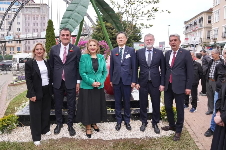 Giresun ile Japonya’nın Sagae Kenti Arasındaki Dostluğu Simgelenen Kardeşlik Anıtı Açıldı