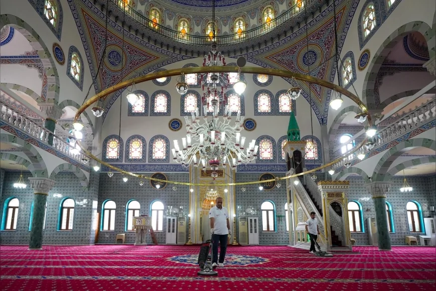 Maltepe Belediyesi Kurban Bayramı Öncesi İbadethanelerde Temizlik Çalışmalarını Sürdürüyor