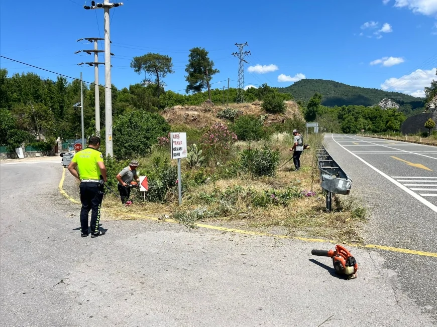 Marmaris Belediyesi Bayram Öncesi Yol Güvenliği ve Çevre Düzenleme Çalışmalarını Hızlandırdı
