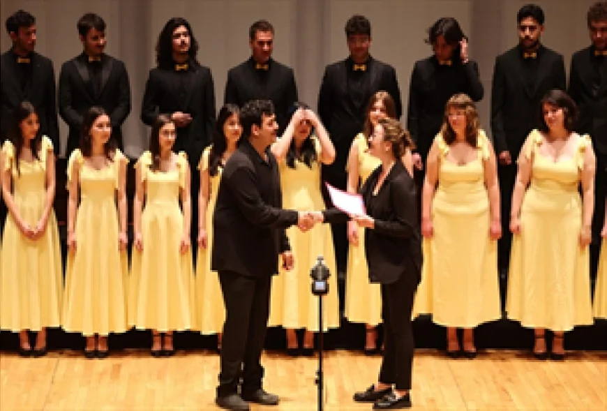 İzmir Uluslararası Çoksesli Korolar Festivali’nde 2 Bin 560 Korist AASSM Sahnesinde Buluştu