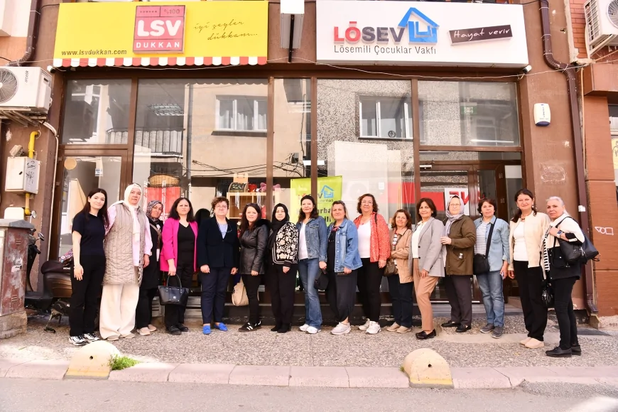 Tepebaşı Belediyesi Belde Evi kursiyerlerinden LÖSEV’e bayramlık ve oyuncak desteği