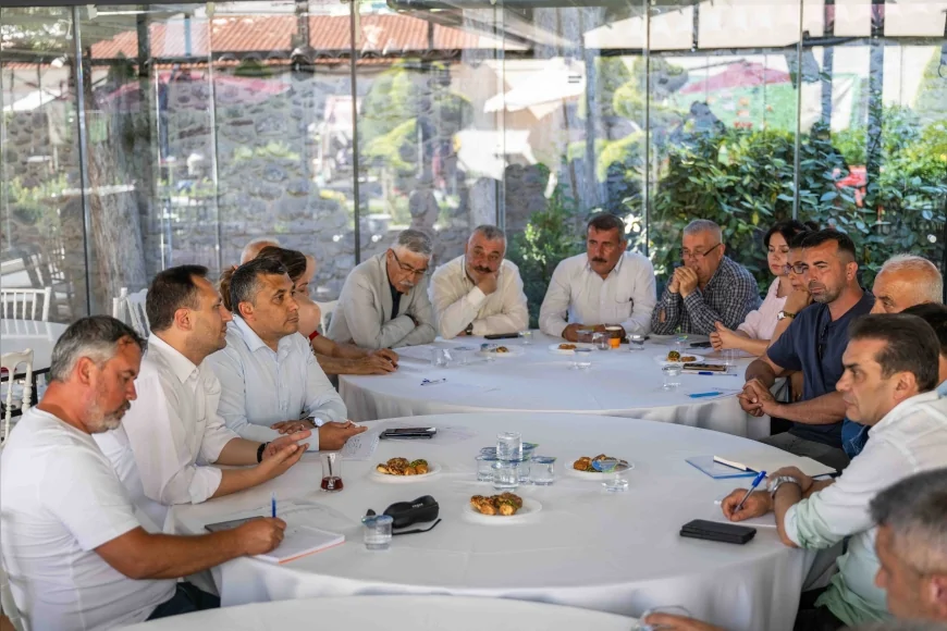 Bornova Belediye Başkanı Ömer Eşki: “Sorunları yerinde dinliyor, çözümleri birlikte üretiyoruz”