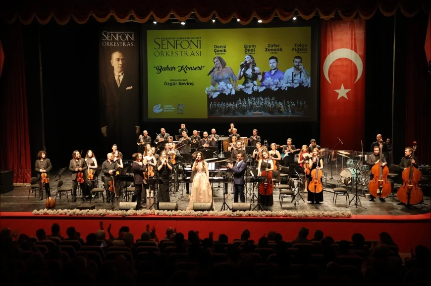 Eskişehir Büyükşehir Belediyesi Senfoni Orkestrası 35 Bin Dinleyiciyle Sezonu “Bahar Konseri”yle Kapattı!