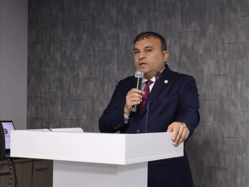 SİMDER Başkanı Sezgin Aydın: “Bir kapıya kilit vurabilirsiniz ama inanmış insanların yüreğine zincir vuramazsınız”