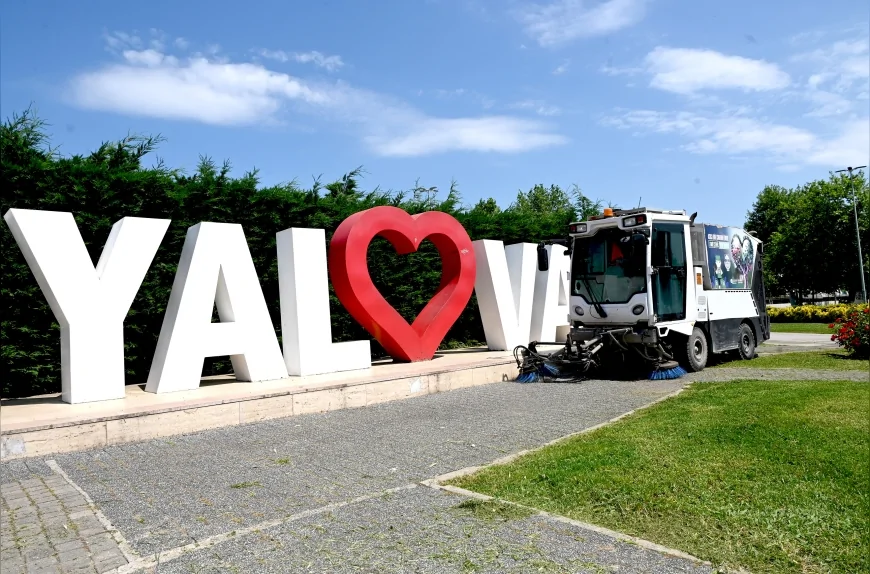 Yalova Belediyesi Kurban Bayramı Öncesi Park ve Yeşil Alanlarda Çalışmalarını Yoğunlaştırdı