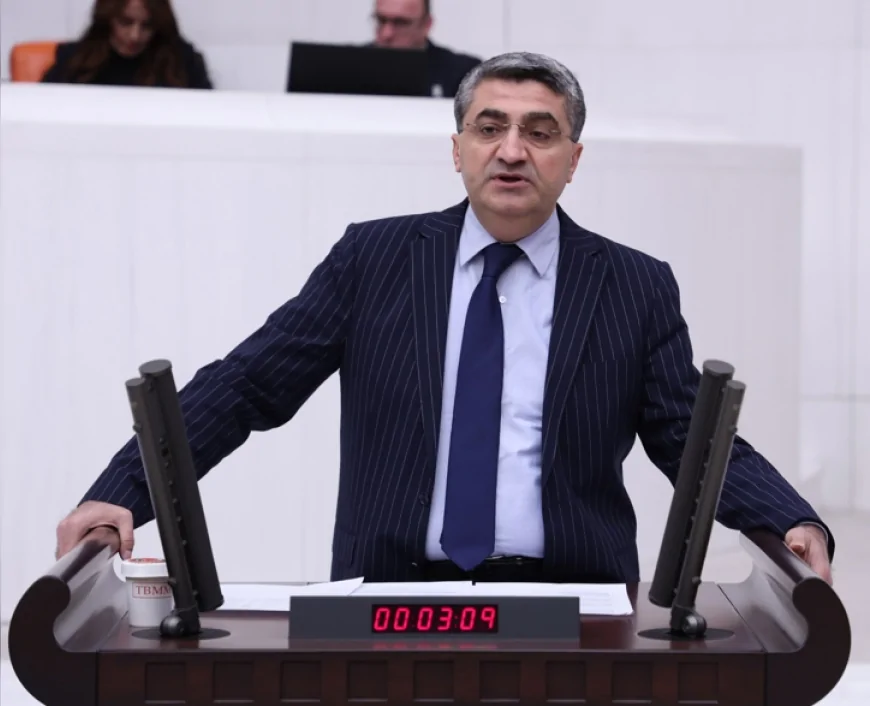 DEVA Partisi Genel Başkan Yardımcısı Mehmet Emin Ekmen: “Köklü kurumlar bu kadar kolay heba edilmemeli”