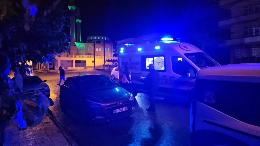 Çorum’da 17 Yaşındaki 2 Genç Sokak Ortasında Bıçaklı Saldırıda Yaralandı