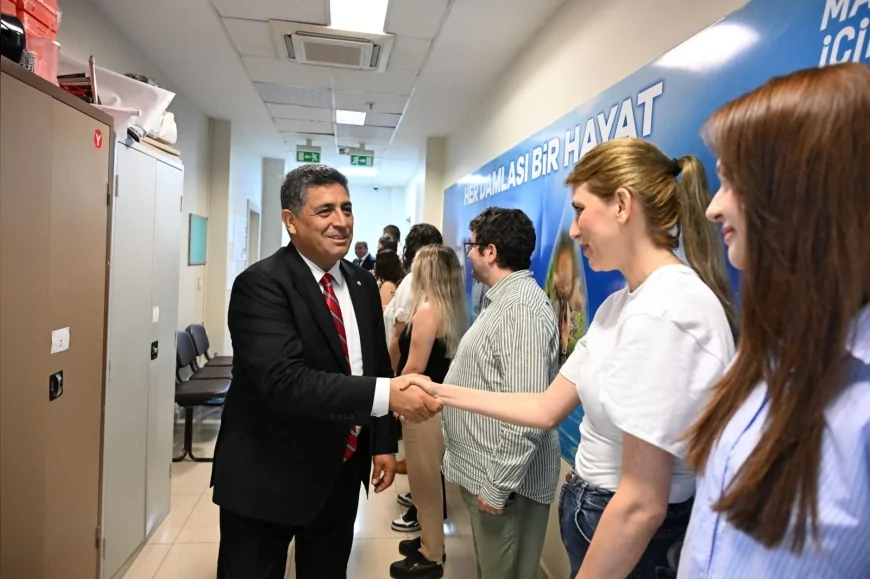 Manisa Büyükşehir Belediyesi Yönetimi Kurban Bayramı Öncesi Personelle Bayramlaştı!