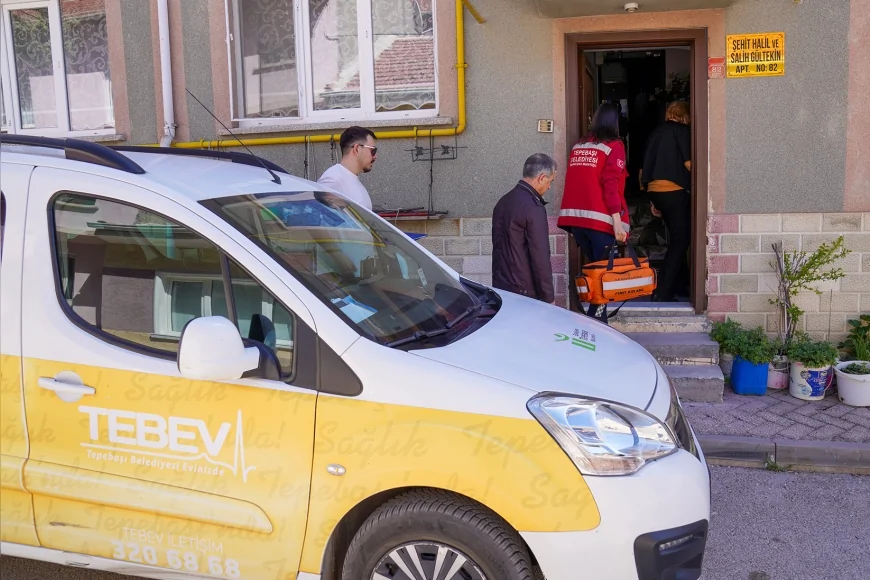 Tepebaşı Belediyesi TEBEV ekipleri bayram öncesi sağlık ve ev bakım hizmetlerini sürdürüyor