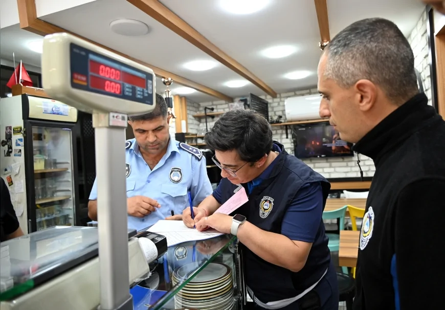 Yalova Belediyesi Zabıta Ekipleri Kurban Bayramı Öncesi Kasap ve Tatlı Satış Noktalarında Denetimleri Artırdı
