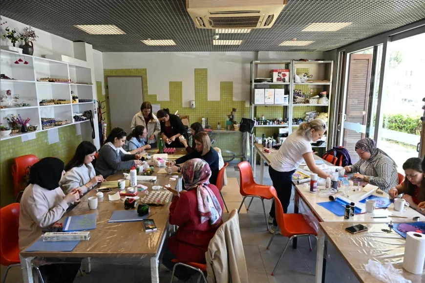 Manisa Büyükşehir Belediyesi MASMEK Atölyeleri Yunusemre Şehzadeler ve Saruhanlı’da yoğun katılımla sanat ve üretim etkinlikleri gerçekleştirdi