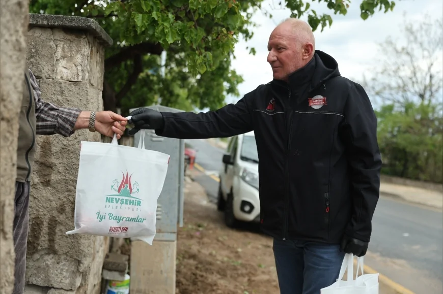 Nevşehir Belediye Başkanı Rasim Arı: “Kurban Bayramı dayanışma ve kardeşliğimizi güçlendiriyor”