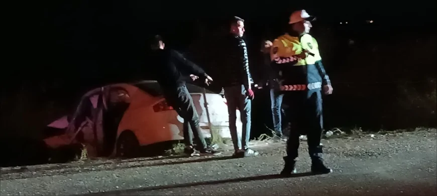 Çorum'un İskilip İlçesinde İki Otomobil Çarpıştı 7 Kişi Yaralandı