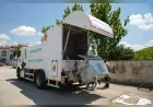 Keçiören’de Çöp Konteynerleri Özel Araçlarla Yıkanarak Düzenli Olarak Dezenfekte Ediliyor