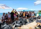 Çeşme’de Sakızlı Koy ve Yumru Koyu’nda aynı gün çevre temizliği seferberliği gerçekleştirildi