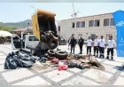 Yeni Foça’da Deniz Dibi Temizliğinde Yüzlerce Kilogram Atık Çıkarıldı