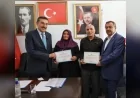 AK Parti Malatya Milletvekili Bülent Tüfenkci ve AK Parti İl Başkanı Ali Bakan Yazıhan’da Teşkilat Mensuplarına Teşekkür Belgelerini Takdim Etti