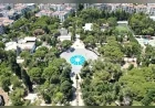 BORNOVA’DA KUZEY YILDIZI PARLADI BÜYÜKPARK SİMGE KURU HAVUZU MAVİ BEYAZ VE SARI RENKLERLE YENİLENDİ