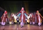 Manisa Büyükşehir Belediyesi Halk Dansları Gala Gecesi'nde Anadolu’nun Kültürel Zenginliği Sahneye Taşındı