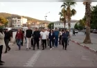 BAŞKAN TUGAY KINIK'TA MUHARREM LOKMASINI PAYLAŞTI