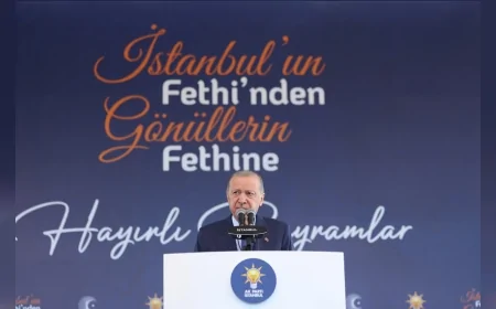 Cumhurbaşkanı Recep Tayyip Erdoğan: “İstanbul'un fethi, tahrip edilen bir şehrin imarıdır, ihyasıdır, hayat bulmasıdır”