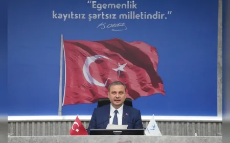 Beylikdüzü Belediye Başkan Vekili Av. Önder Serkan Çebi: “Bugün Beylikdüzü’nde Bir Çocuk Hayal Kurabiliyorsa Bunun Temelinde Mehmet Murat Çalık’ın Vizyonu Vardır”