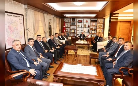 Çorum Valisi Ali Çalgan, yeniden seçilen ÇESOB Başkanı Recep Gür ve yönetimini ağırladı