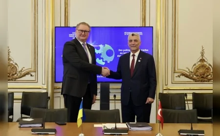 Ticaret Bakanı Prof. Dr. Ömer Bolat Paris’te OECD temaslarında ticaret diplomasisini güçlendirdi