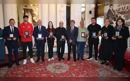 Kahramankazan Belediyespor Futbol Takımı Arman Talay Spor Ödülleri’nde “Başkentin Yüzünü Güldüren Takım” Seçildi