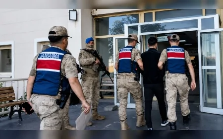İçişleri Bakanlığı: “Şanlıurfa ve Bursa’da uyuşturucu satıcılarına yönelik operasyonlarda 129 şüpheli tutuklandı”