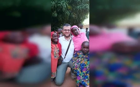 İstanbul’daki Öğrencilerin Emanetleri Kamerun’da Yetimlere ve İhtiyaç Sahiplerine Ulaştı