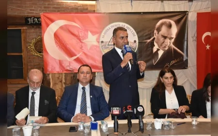 Manisa Dostlar Meclisi’nde Dost Parti Genel Başkanı Rıdvan Eşin siyasi vizyonunu anlattı