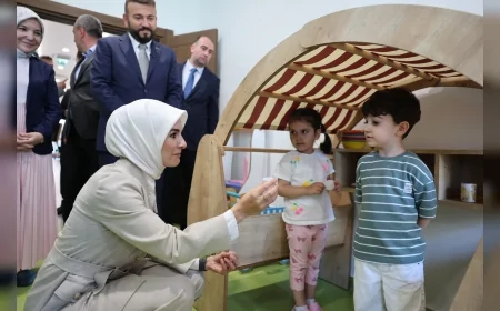 Aile ve Sosyal Hizmetler Bakanı Mahinur Özdemir Göktaş: “Kuşaklar arası bağları güçlendiren bu yapıları Türkiye genelinde yaygınlaştıracağız”