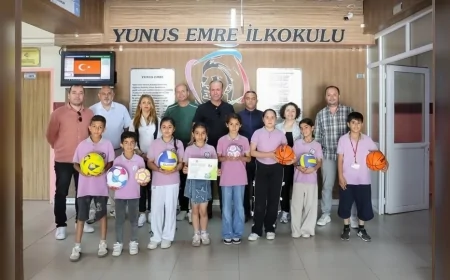 Efeler’de Dünya Çevre Günü Kapsamında Düzenlenen Atık Pil Kampanyasında Minik Çevreciler Ödüllendirildi