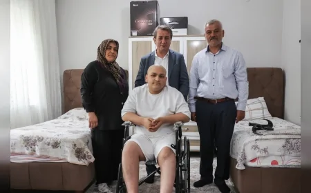 Efeler Belediye Başkanı Anıl Yetişkin’den Kanser Tedavisi Gören Muhammet Ali’ye Doğum Gününde Tekerlekli Sandalye Sürprizi