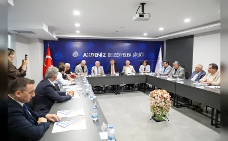 Akdeniz Belediyeler Birliği Başkanı Ali Orkun Ercengiz: “Böbrek hastalıklarının önlenmesi için bölgelerimizde çalışmalar başlatacağız”