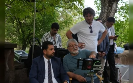 AHLAT’TA TARİH VE SİNEMA BULUŞMASI SONSUZ GÜZEL FİLMİNİN ÇEKİMLERİ BAŞLADI KÜLTÜR VE TURİZM BAKANLIĞI İLE TRT ORTAK YAPIMI PROJE İLÇEDE SET KURULUYOR