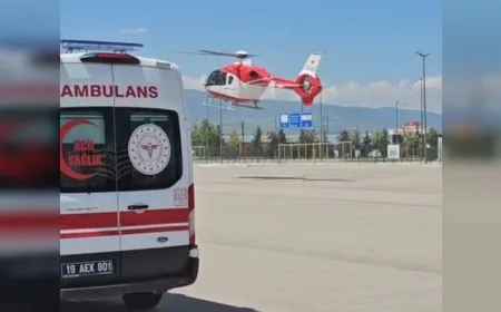 Çorum’da 4’üncü Kat Balkonundan Düşen 5 Yaşındaki Çocuk Ambulans Helikopterle Ankara’ya Sevk Edildi